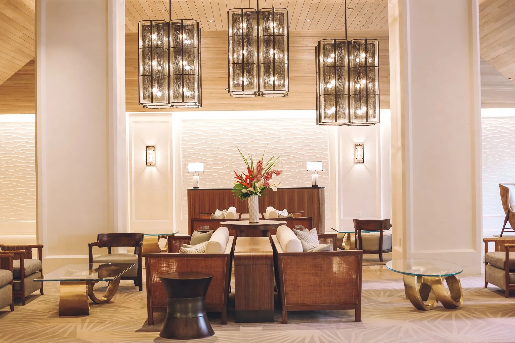 9 Stylish Hawaiian Hotels Whose Interiors Rival Those of the Fictional